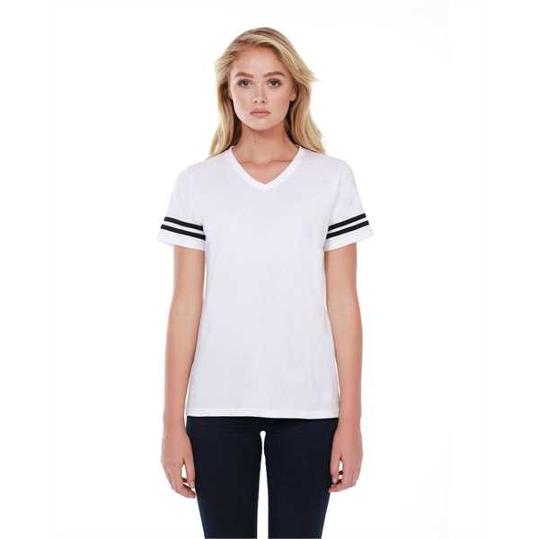 WHITE/ BLACK